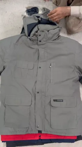 #VV155 Canada Goose  Puffer Jackets 8 PCs