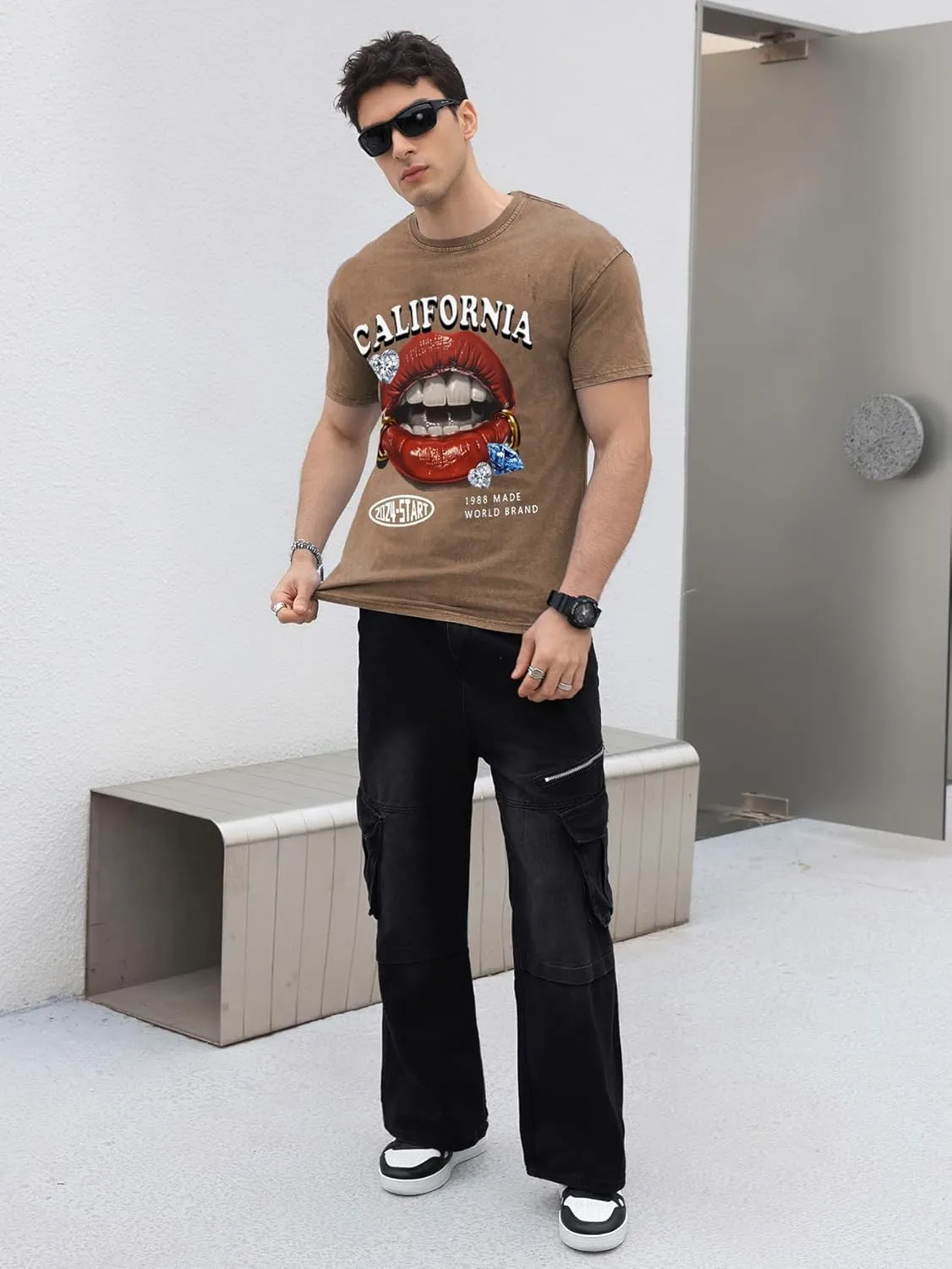 WDIRARA Men's Y2k Lip Graphic Print Tees Vintage Hipster Hip Hop Crew Neck T-Shirt Streetwear Top