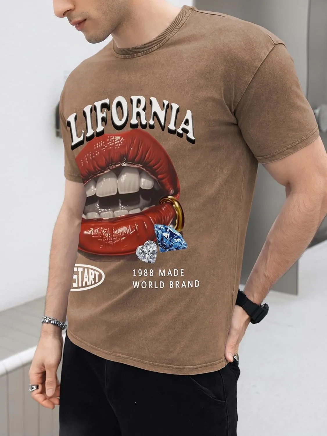WDIRARA Men's Y2k Lip Graphic Print Tees Vintage Hipster Hip Hop Crew Neck T-Shirt Streetwear Top